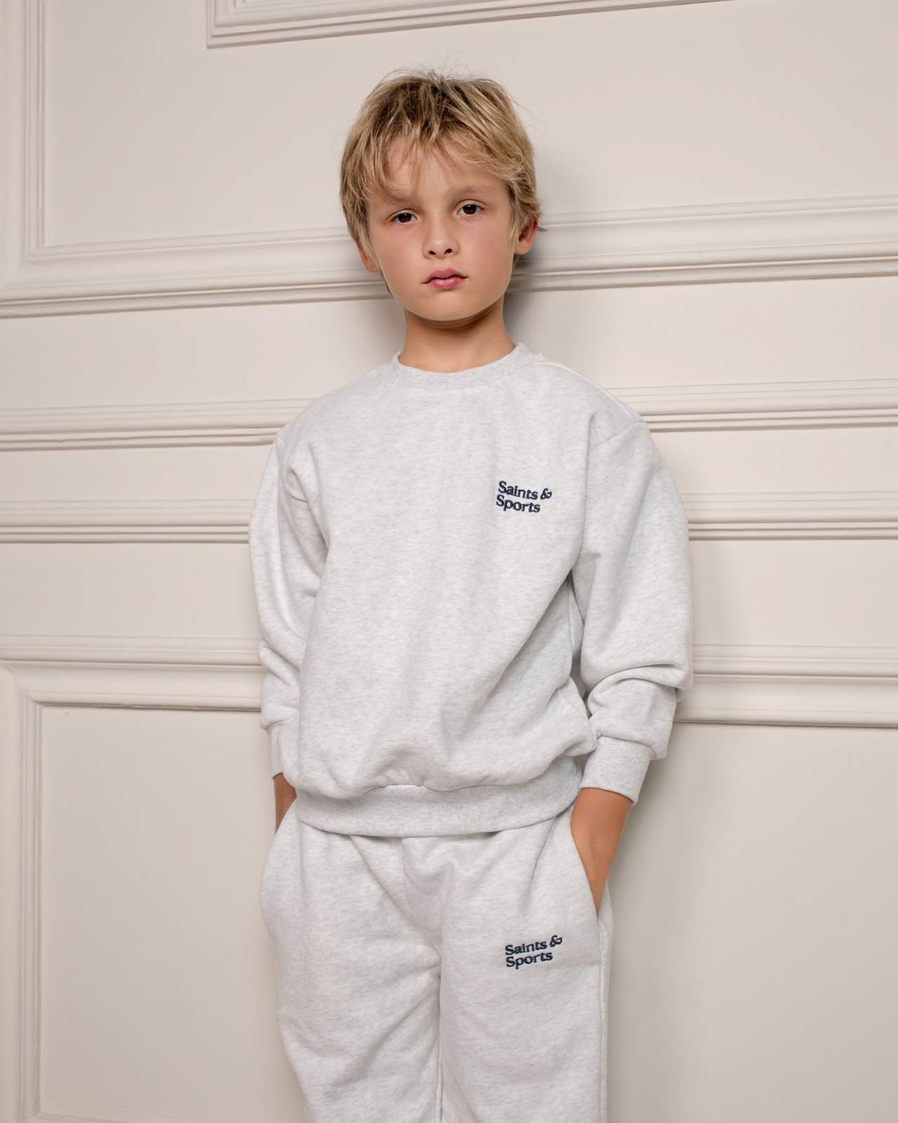 SaintsWeight™ 450 Junior Classic Sweatshirt Heather Grey (Model 2) - Saints & Sports