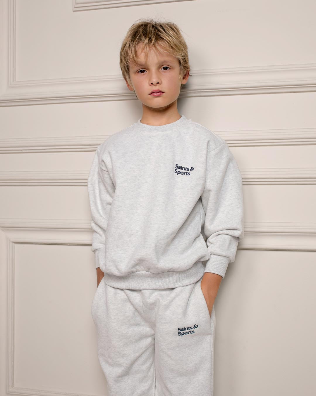 SaintsWeight™ 450 Junior Classic Sweatshirt Heather Grey (Model 2) - Saints & Sports